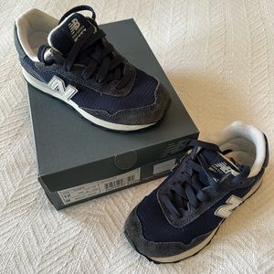 New Balance boys shoes - navy